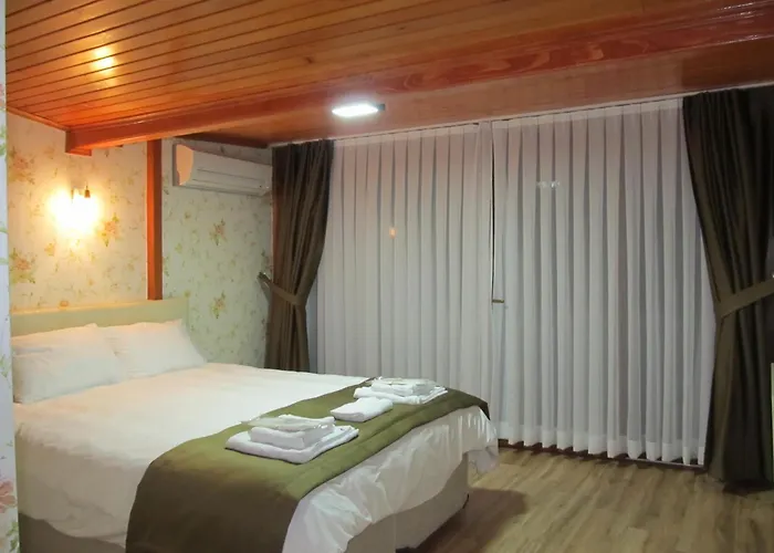 Buyukada Cinar Hotel (Adults Only)